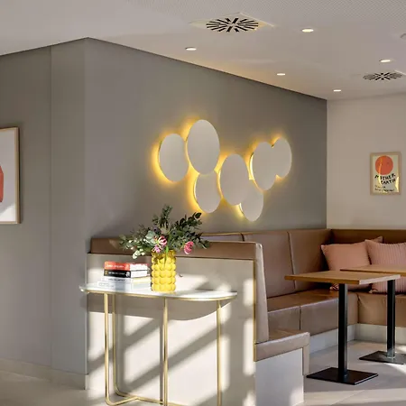 One Frankfurt-hauptbahnhof 4*