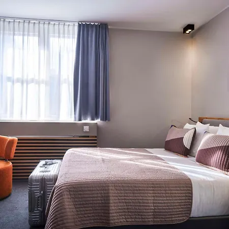 One Frankfurt-hauptbahnhof Ξενοδοχείο 4*