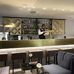 호텔 One Frankfurt-hauptbahnhof 3*