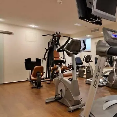 One Frankfurt-hauptbahnhof 4*