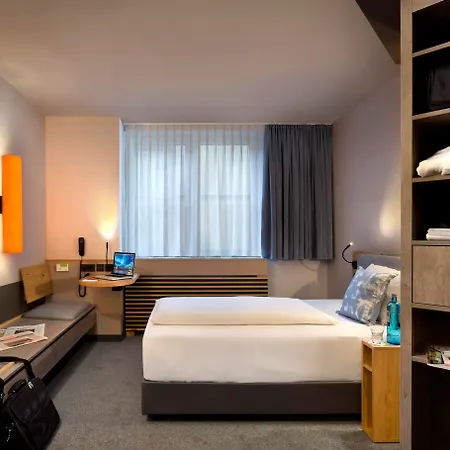 One Frankfurt-hauptbahnhof 호텔