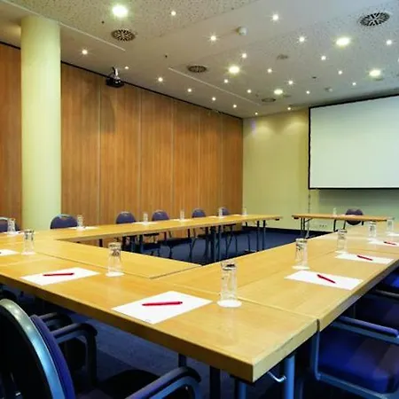 One Frankfurt-hauptbahnhof 호텔