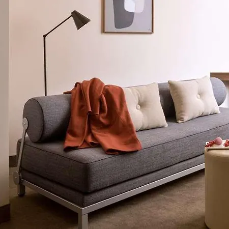 One Frankfurt-hauptbahnhof 호텔