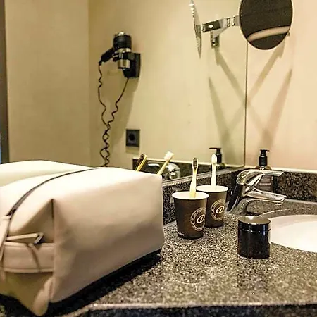 One Frankfurt-hauptbahnhof Hotel