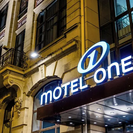 One Frankfurt-hauptbahnhof 3*