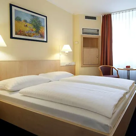 One Frankfurt-hauptbahnhof 호텔