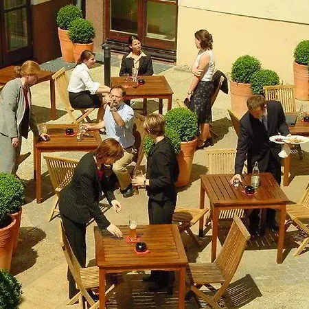 One Frankfurt-hauptbahnhof 4*