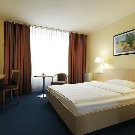 One Frankfurt-hauptbahnhof 호텔 4*