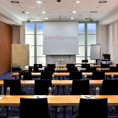 One Frankfurt-hauptbahnhof 호텔