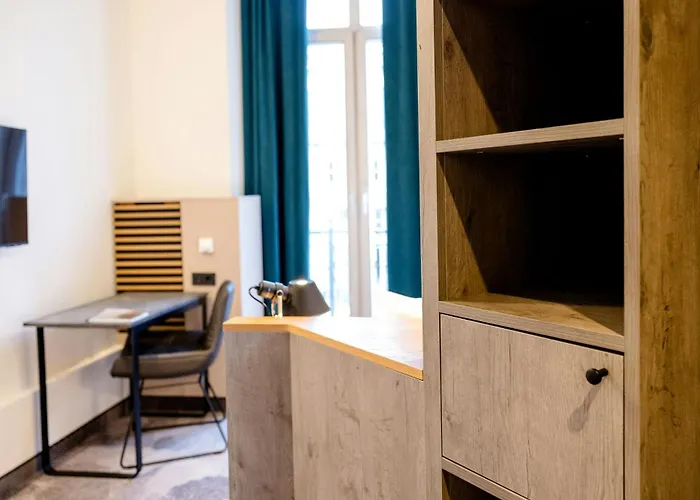 One Frankfurt-hauptbahnhof 3*