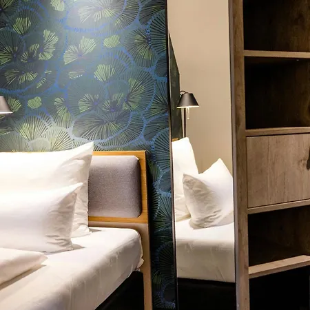 One Frankfurt-hauptbahnhof Hotel 3*