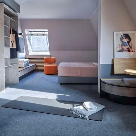 One Frankfurt-hauptbahnhof 4*