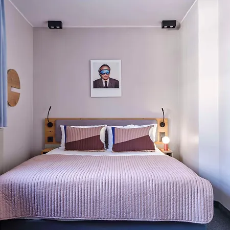 One Frankfurt-hauptbahnhof Hotel 4*