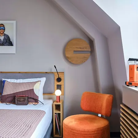 Hotel One Frankfurt-hauptbahnhof 4*