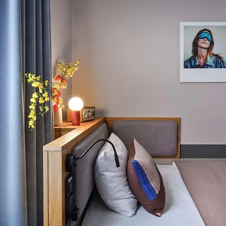 Hotel One Frankfurt-hauptbahnhof 4*