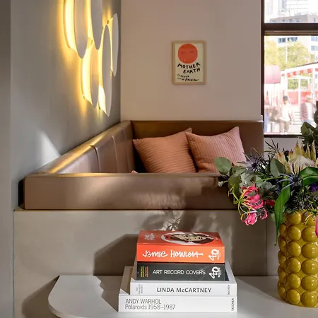 Hotel One Frankfurt-hauptbahnhof 4*