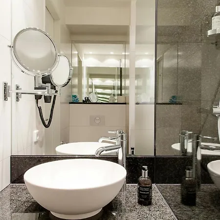 One Frankfurt-hauptbahnhof Hotel 3*