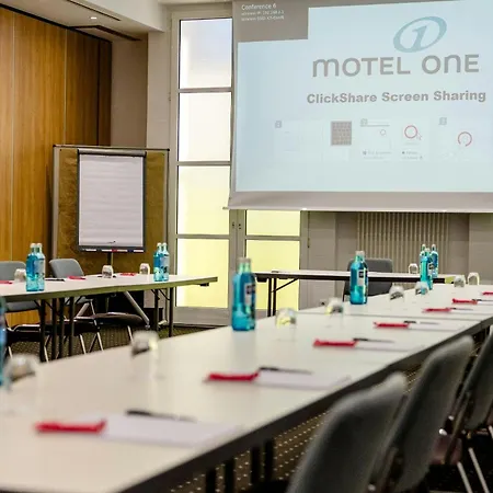 One Frankfurt-hauptbahnhof Hotel 3*